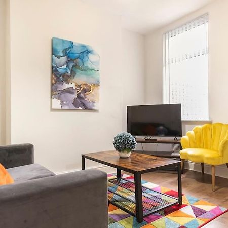 3-Bedroom Home In Liverpool L15 With Free Parking ภายนอก รูปภาพ